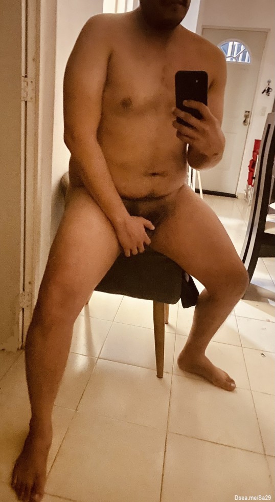 Hola!! 
De mente abierta y muy morboso!